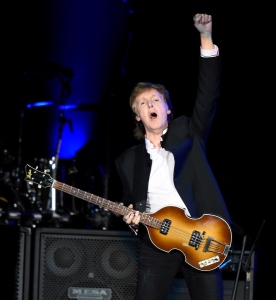 Macca welcomes the crowd of 75,000. (Kevin Mazur for Desert Trip)